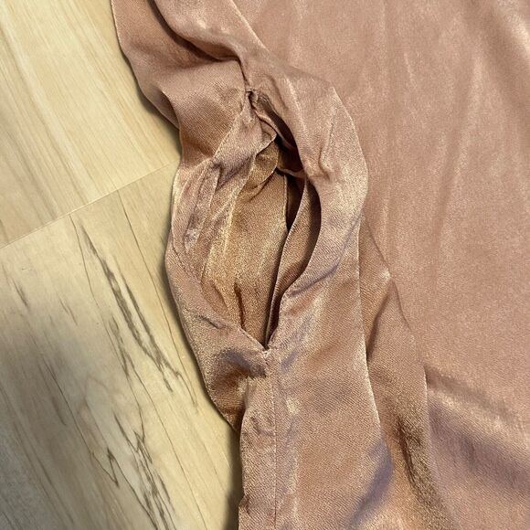 Lacausa Women M Jumpsuit Romper Satin V Neck Wide Leg Pink Rose - Picture 4 of 10